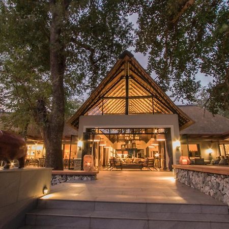 Abelana River Lodge พาลาบอร์วา ภายนอก รูปภาพ