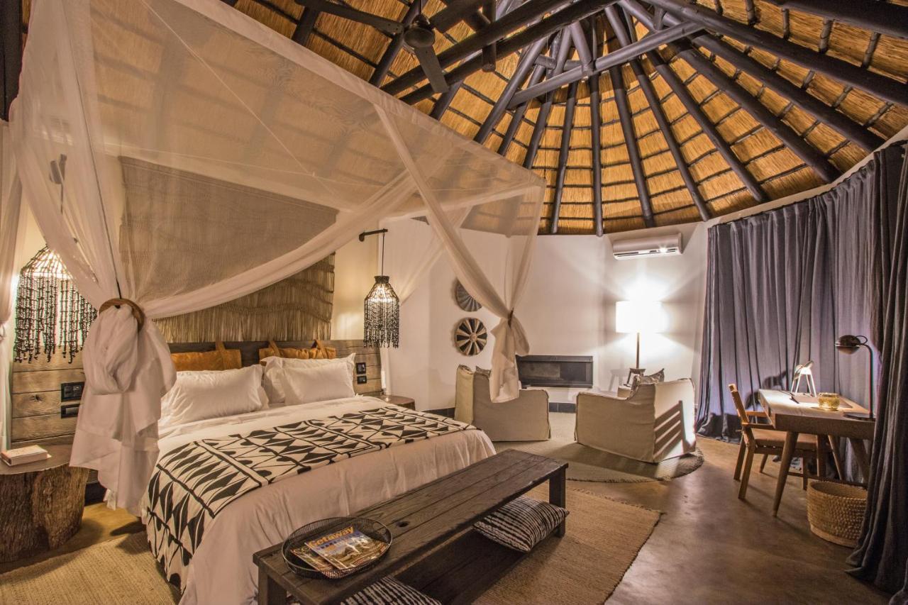 Abelana River Lodge พาลาบอร์วา ภายนอก รูปภาพ