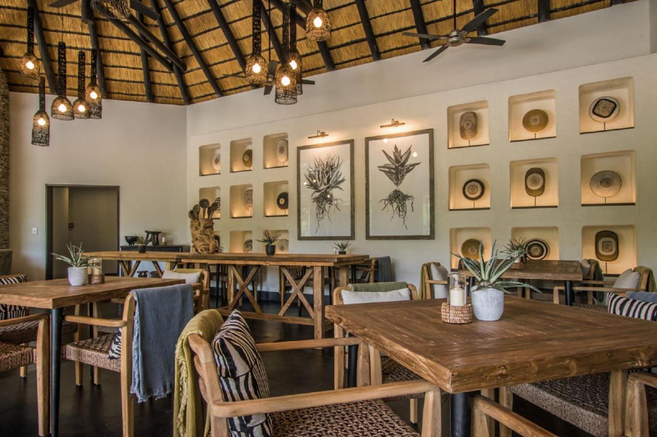 Abelana River Lodge พาลาบอร์วา ภายนอก รูปภาพ